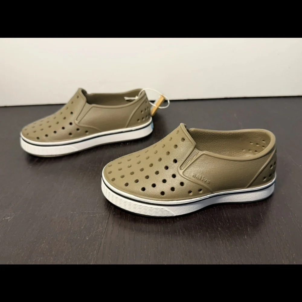 Native Miles Slip On Shoes Utility Green/Shell White Little Kids/Toddler C8